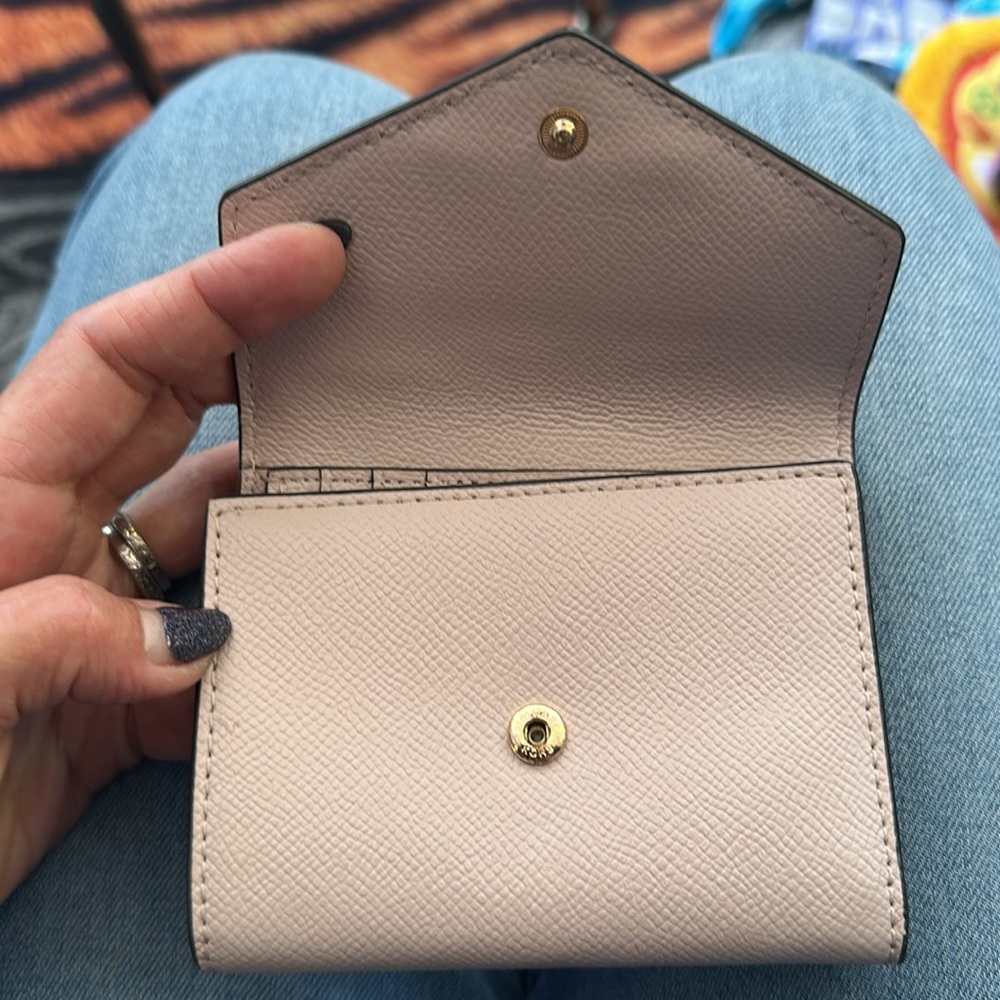 Michael Kors Blush Pink Wallet with gold hardware - Picture 8 of 12